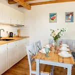 Apartment Slowinska Aura I *