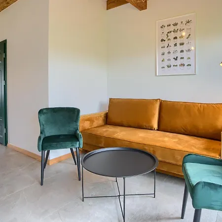 Apartment Slowinska Aura I *